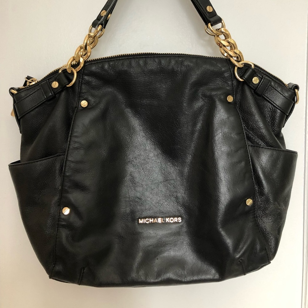 MICHAEL KORS
Leather handbag
Black